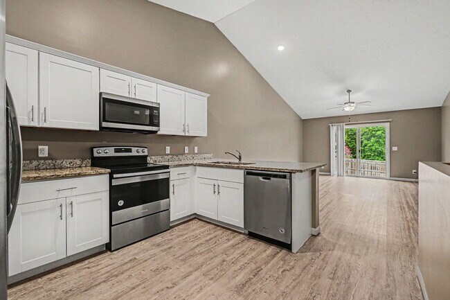 Building Photo - Great location, Just off Dodge and 168th!