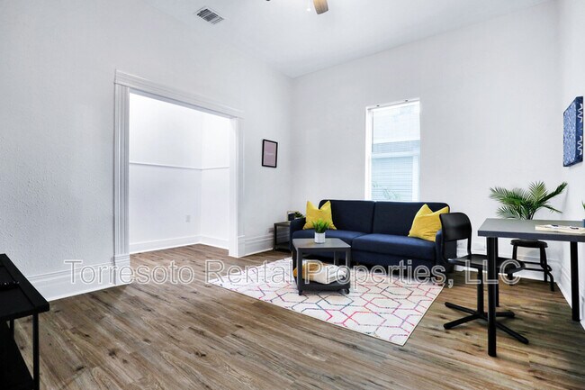 Building Photo - 226 Porter St