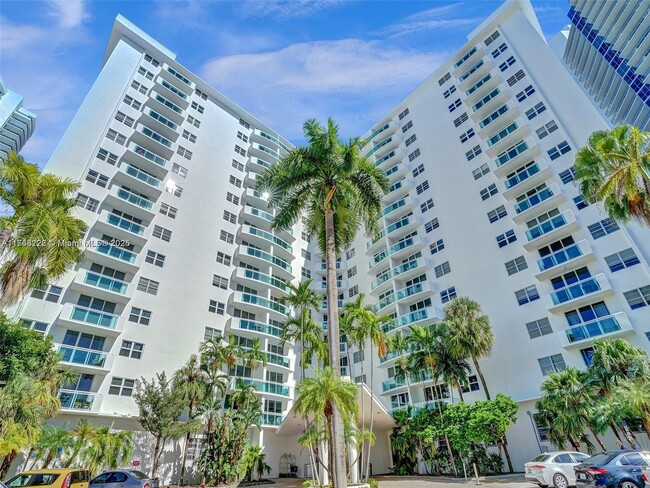 Building Photo - 3001 S Ocean Dr