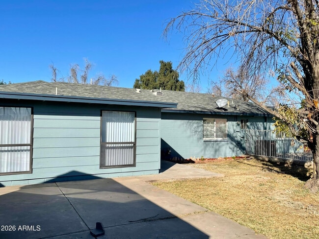 Building Photo - 7519 N 59th Ln