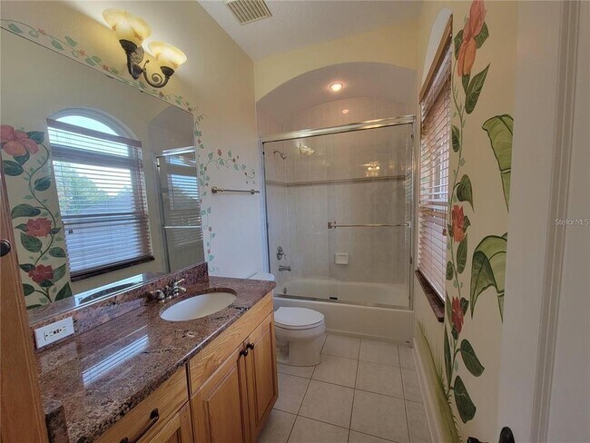 Building Photo - 10209 Thurston Groves Blvd