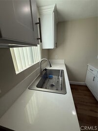 Building Photo - 735 N Bush St