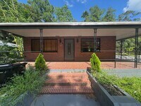Building Photo - 6/3 within Walking Distance to Campus!!