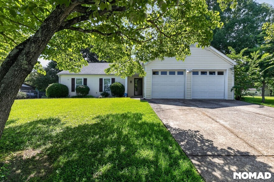 Building Photo - 933 River Rock Dr