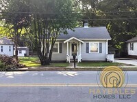 Building Photo - 812 Barnes St