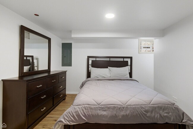 Building Photo - 1512 Mulford St