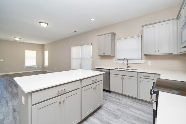 Building Photo - 5529 Blue Jay Cir