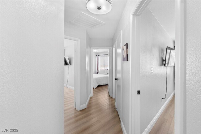 Building Photo - 2701 Sattley Cir