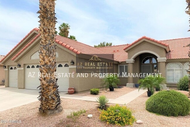 Primary Photo - 680 S Pineview Dr