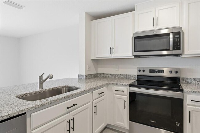 Building Photo - 6594 Leo Ln