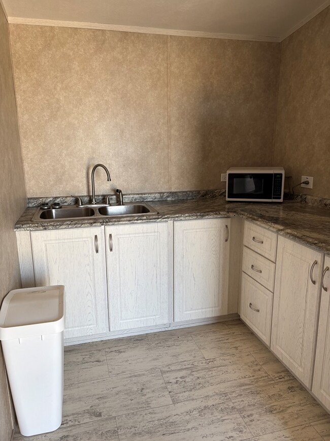 Building Photo - 3958 FM 866