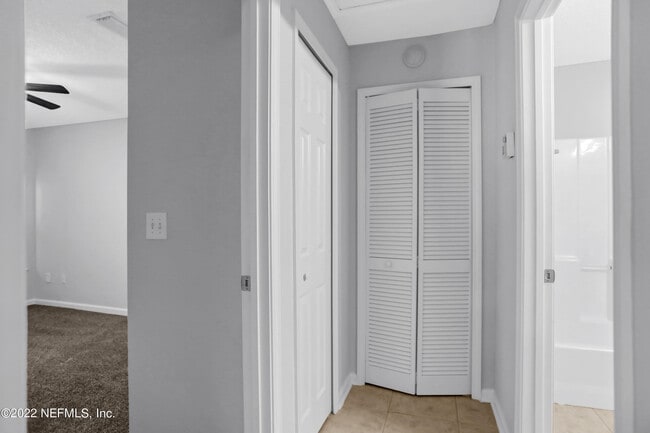 Building Photo - 7051 Deer Lodge Cir