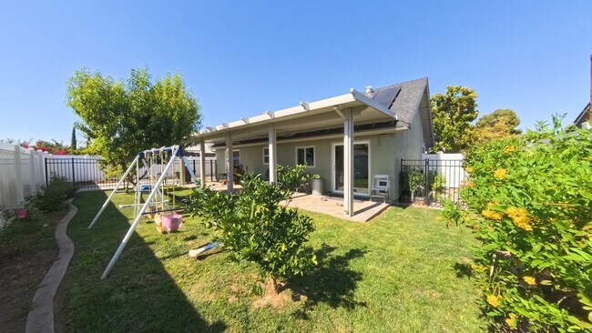 Building Photo - Open for Showings | Move-In Available July 15th