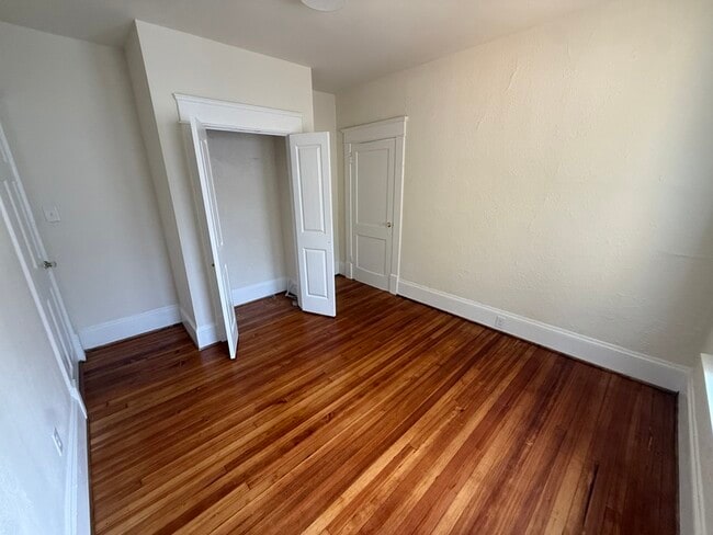 Building Photo - 2411 N Roxboro St