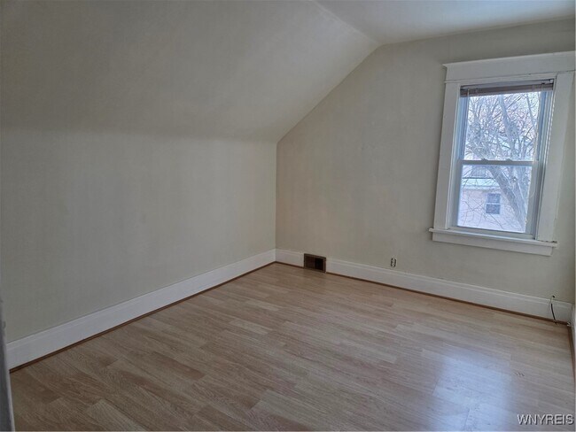 Building Photo - 212 Newburgh Ave