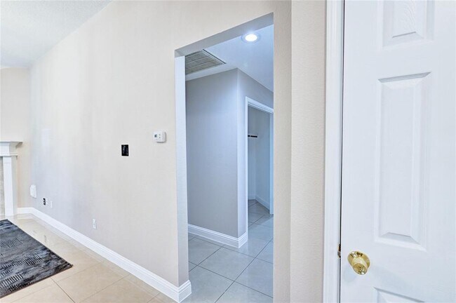 Building Photo - 21115 Rushing Creek Ln