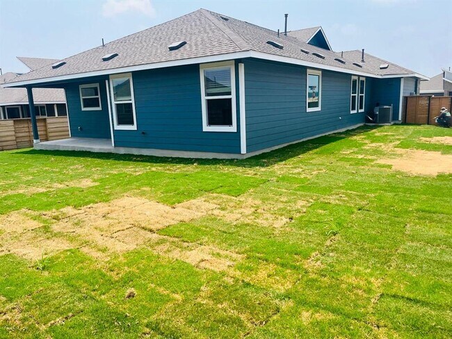 Building Photo - 1405 Marley