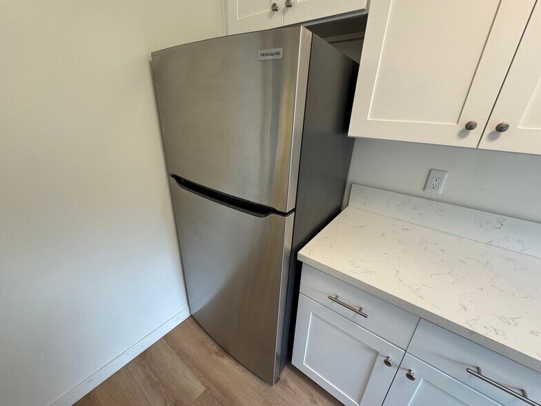 Building Photo - 11662 Sunset Blvd