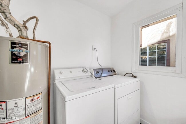 Building Photo - 2607 N 51st St