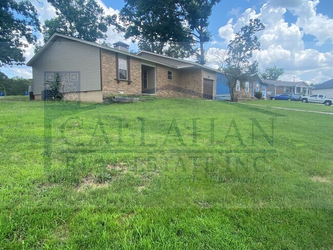 Building Photo - NLR 3 Bedroom Home