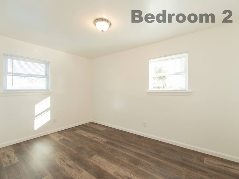 Building Photo - 1410 Coco Place