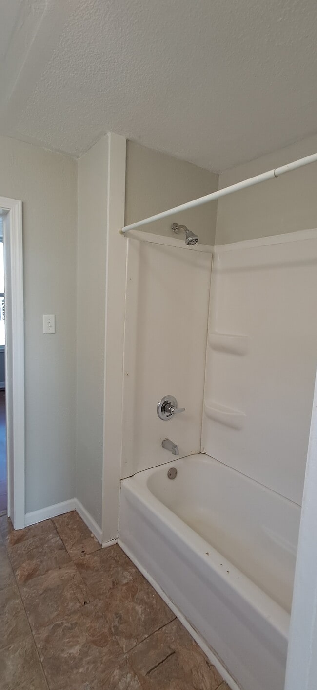 Building Photo - 107 Indiana Ave