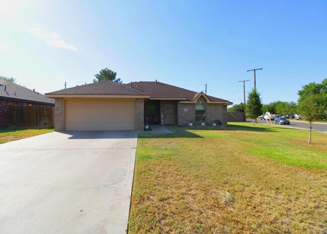 Primary Photo - 4900 Rio Grande Ave