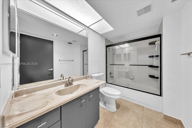 Building Photo - 1300 SW 125th Ave