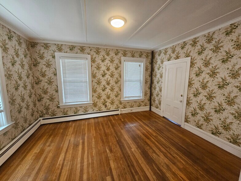 Front living room - 107 Broad St