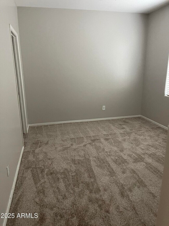 Building Photo - 1397 E Arrowhead Trail