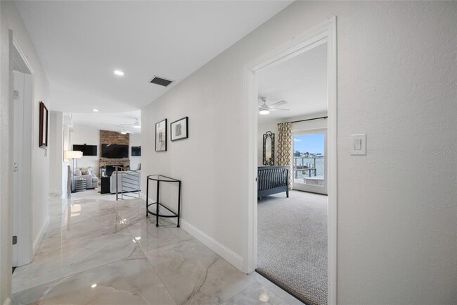 Building Photo - 540 59th Ave