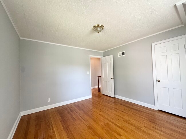 Building Photo - 738 E Meyer Blvd