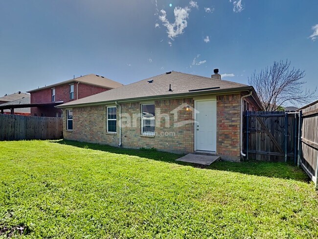 Building Photo - 5428 Kleberg Dr