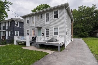 Building Photo - Bright 1-Bed in Clifton — Hardwood Floors, Off-Street Parking, Water Included