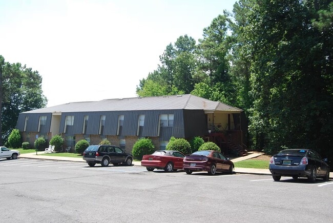 Building Photo - 2300 Deerman St