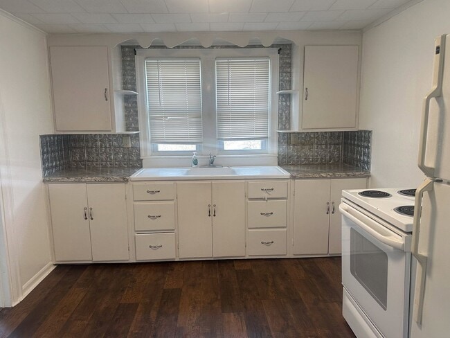 Building Photo - 1406 Beaumont Ave