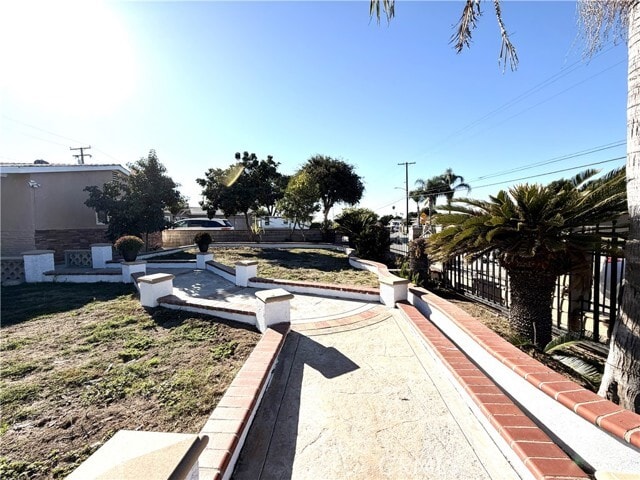 Building Photo - 4839 Grand Ave