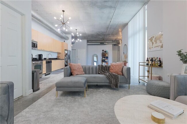 Building Photo - 2100 Van Buren St