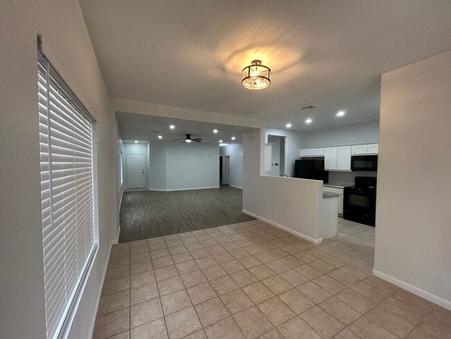 Building Photo - Free November Rent! Beautiful Home in Johnson Ranch! Fully Renovated! Waived Application fee!