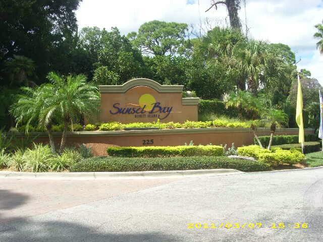 Building Photo - 225 S Tropical Trail