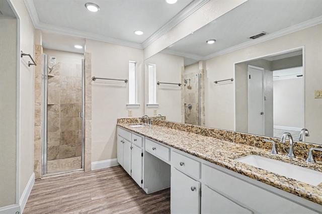 Building Photo - 2701 Whitehurst Dr