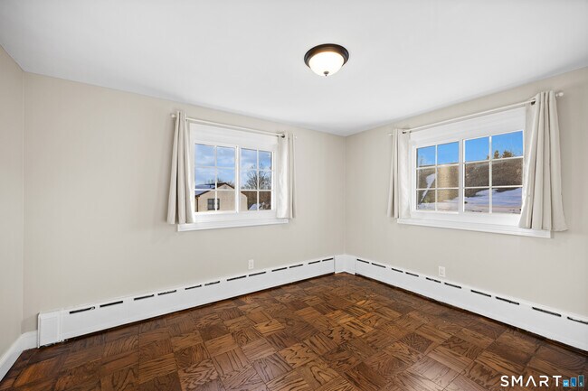 Building Photo - 260 French St