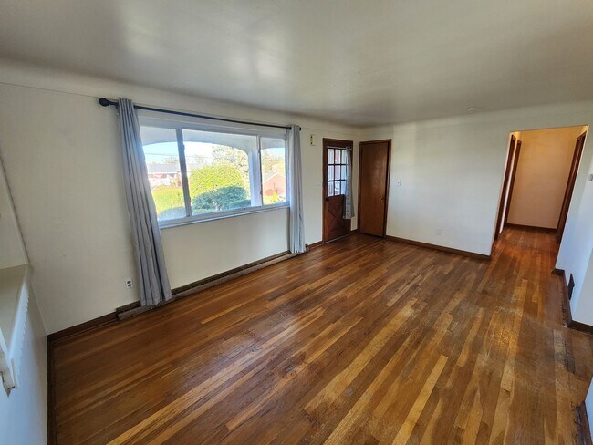 Building Photo - COMING SOON! This is a Lease-to-Own – Not ...