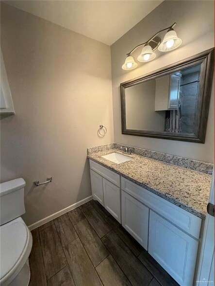 Building Photo - 1309 Alta Vista Dr