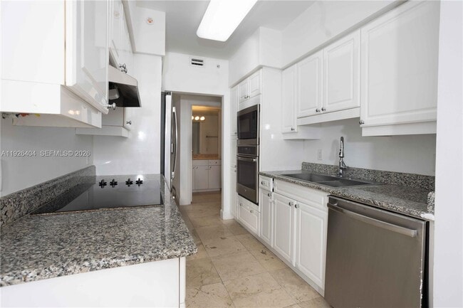 Building Photo - 4779 Collins Ave