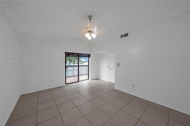 Building Photo - 15070 SW 49th Ln