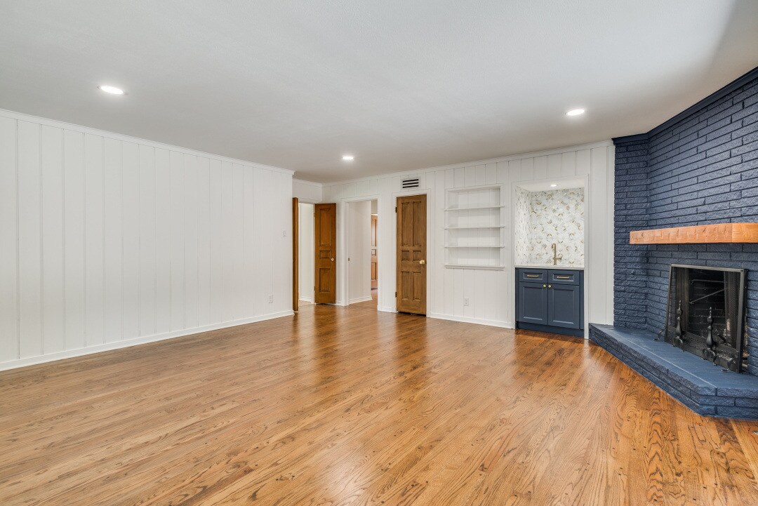 Building Photo - 4219 Briar Creek Ln