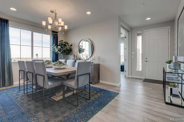 Building Photo - 12801 Galapago St