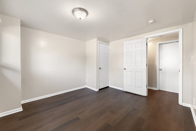 Building Photo - 3308 Birchwood Dr