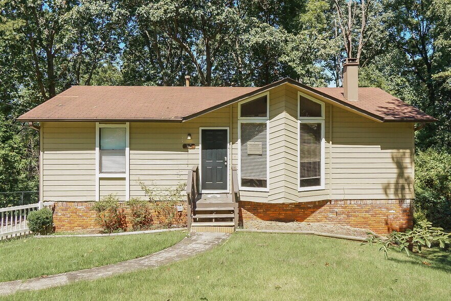 Primary Photo - 20 Moonglow Dr